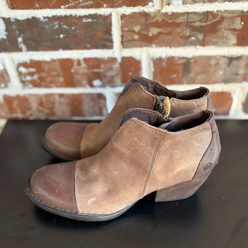 Born Keya Brown Distressed Leather Side Zip Ankle Boots Size 9.5 NWT